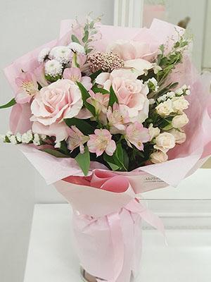 Букет цветов "Нежная роза"