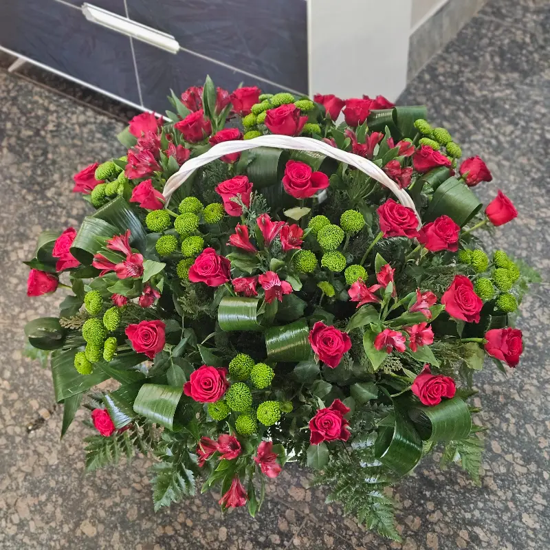 Корзина цветов Особенная
